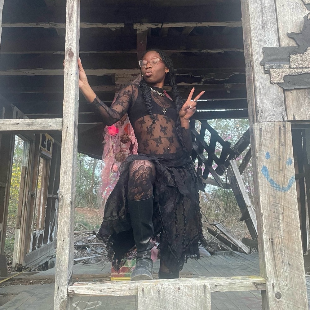 Meet your Posher, Cierra